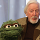 Illustration for article titled R.I.P. Caroll Spinney, puppeteer behind Sesame Street’s Big Bird and Oscar the Grouch